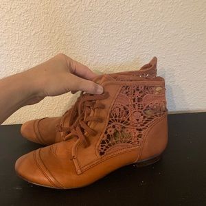 Cute Lace Leather Latigo Ankle Boots